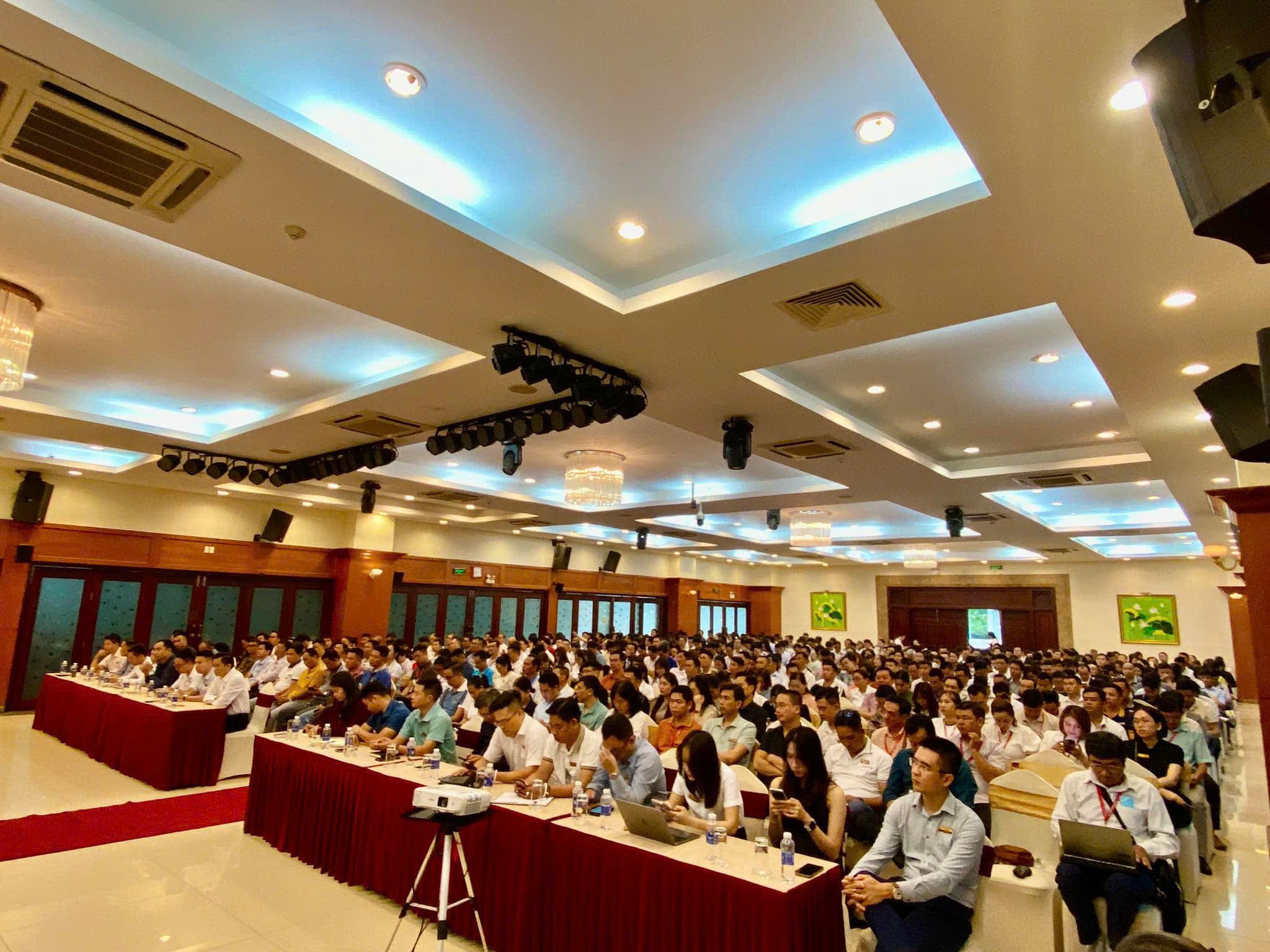 Bất động sản Thiên Khôi: Nâng tầm kỹ năng Nghe điện thoại & Dẫn khách